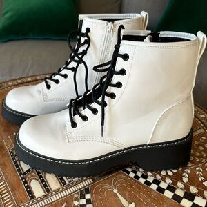 Steve Madden Ivory Heeled Boots with Black Accents